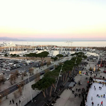 Spacieux Vieil Climatise 5 Minutes Plages Apartman Antibes