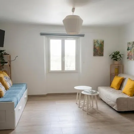 Apartament Spacieux Vieil Climatise 5 Minutes Plages *
