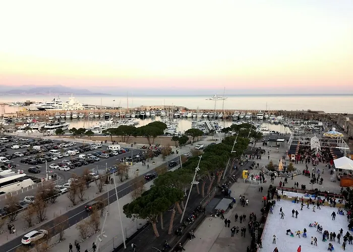 Spacieux Vieil Climatise 5 Minutes Plages Apartament Antibes