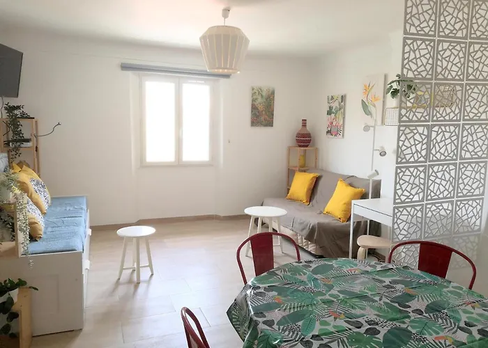 Apartament Spacieux Vieil Climatise 5 Minutes Plages *