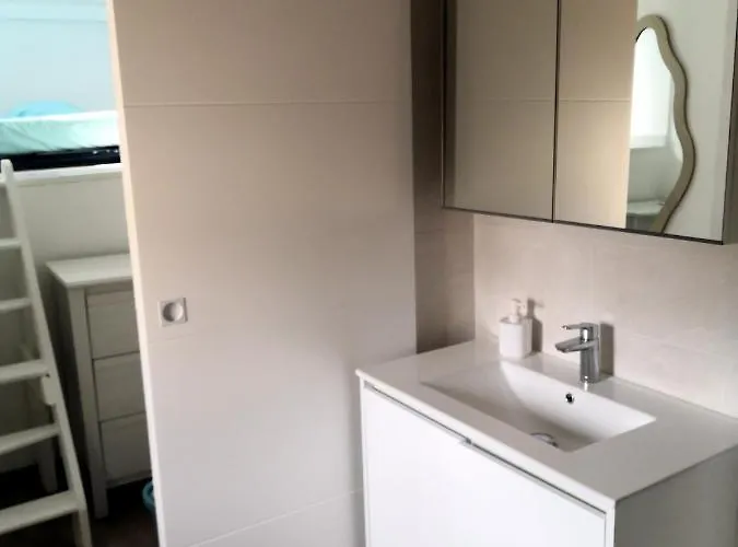 Spacieux Vieil Climatise 5 Minutes Plages Apartament