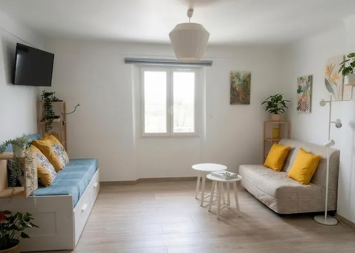 Apartament Spacieux Vieil Climatise 5 Minutes Plages *