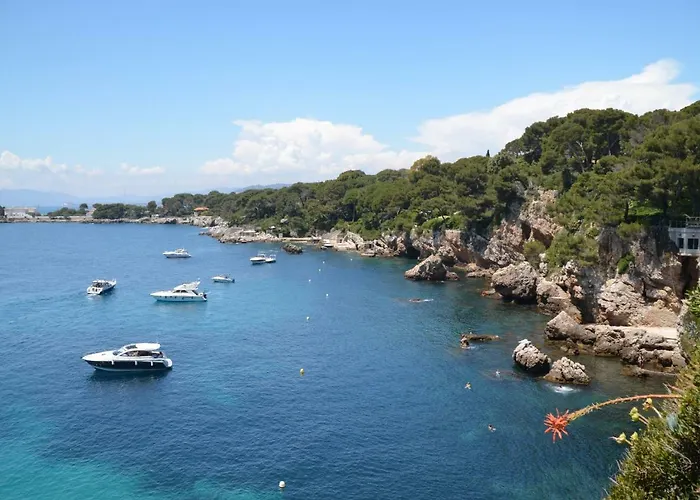 Apartament Spacieux Vieil Climatise 5 Minutes Plages Antibes